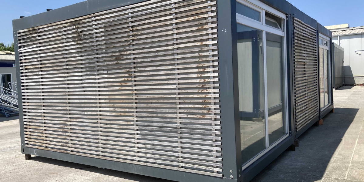 Occasion : Assemblage de 3 containers de +- 500 x 300 cm qui forme un module de +- 500 x 900 cm - slide 0