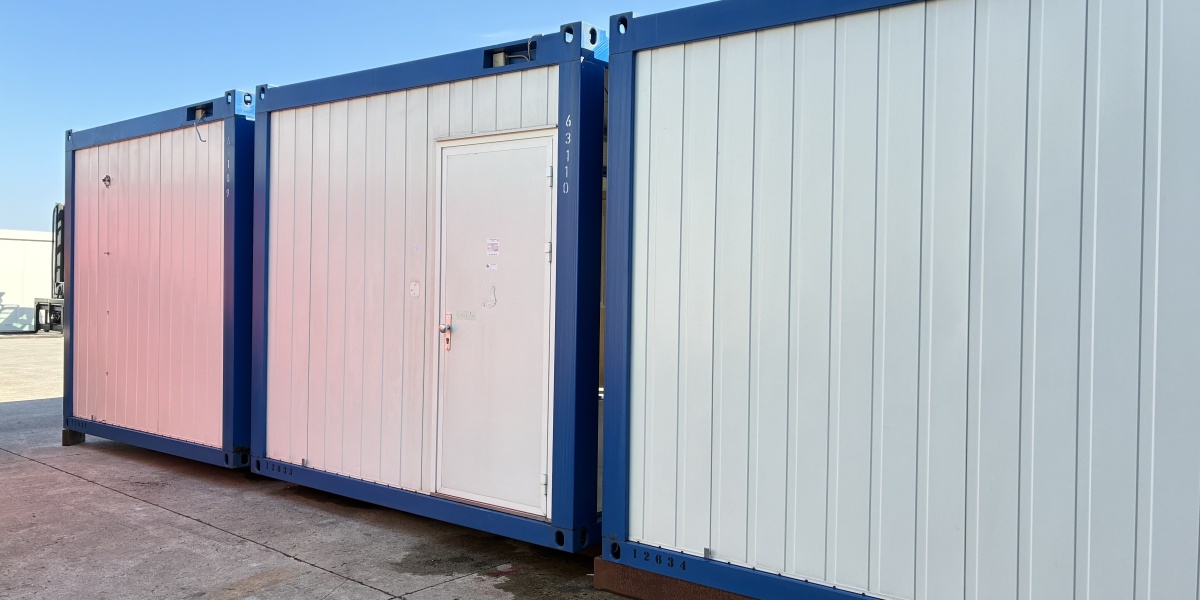 Assemblage de 3 containers de +- 600 x 300 cm qui forme un module de +- 600 x 900 cm - slide 7